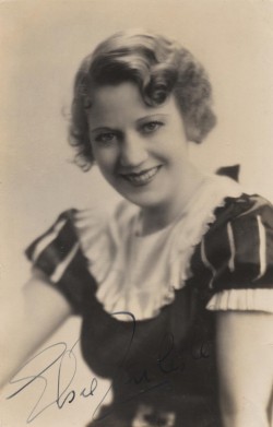 Signed photograph of Elsie Carlisle (c. 1934)