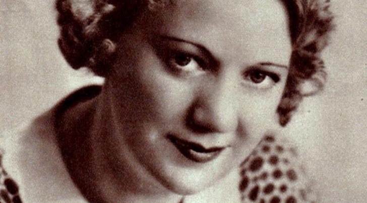 Photographs of Elsie Carlisle in the 1930s